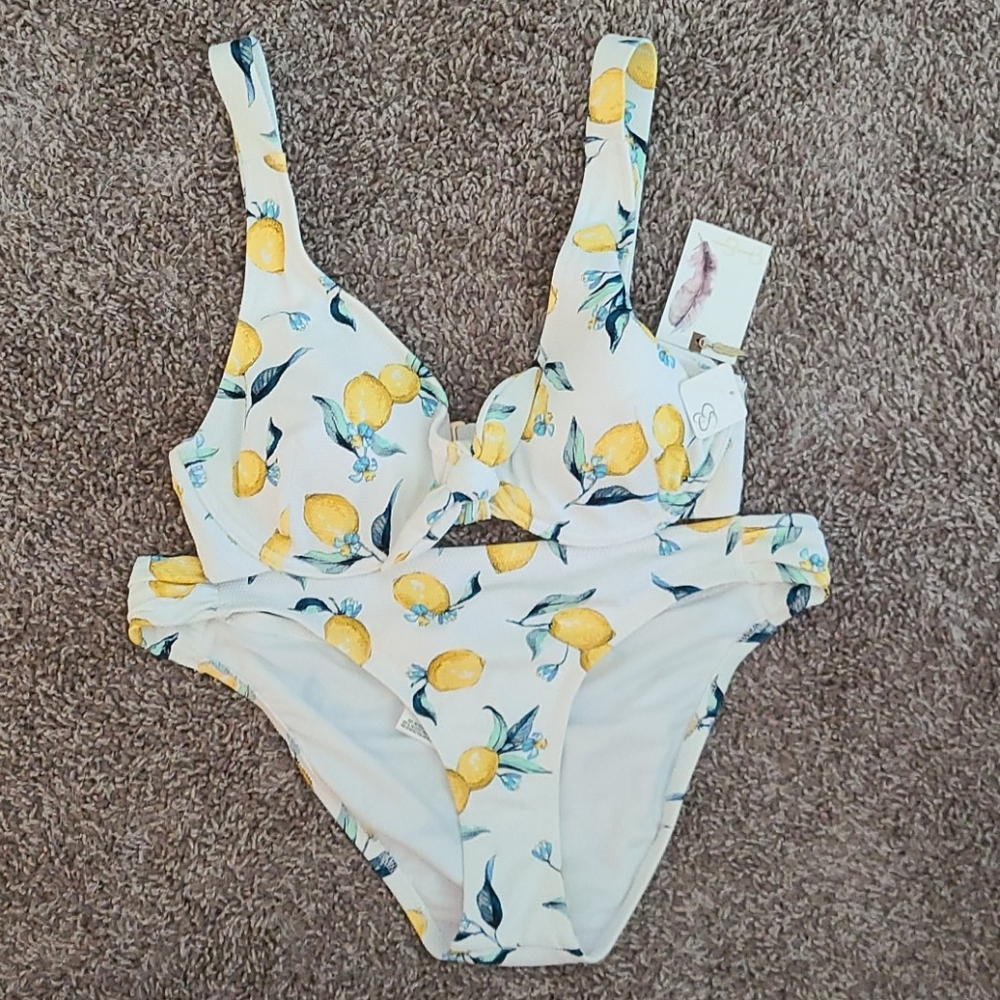 Jessica Simpson swim